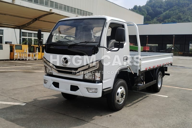 White Dongfeng 5.2-ton diesel cargo truck, front three-quarter view